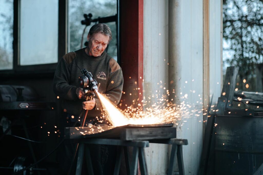 Rectification et grattage de pièces à Marignier
